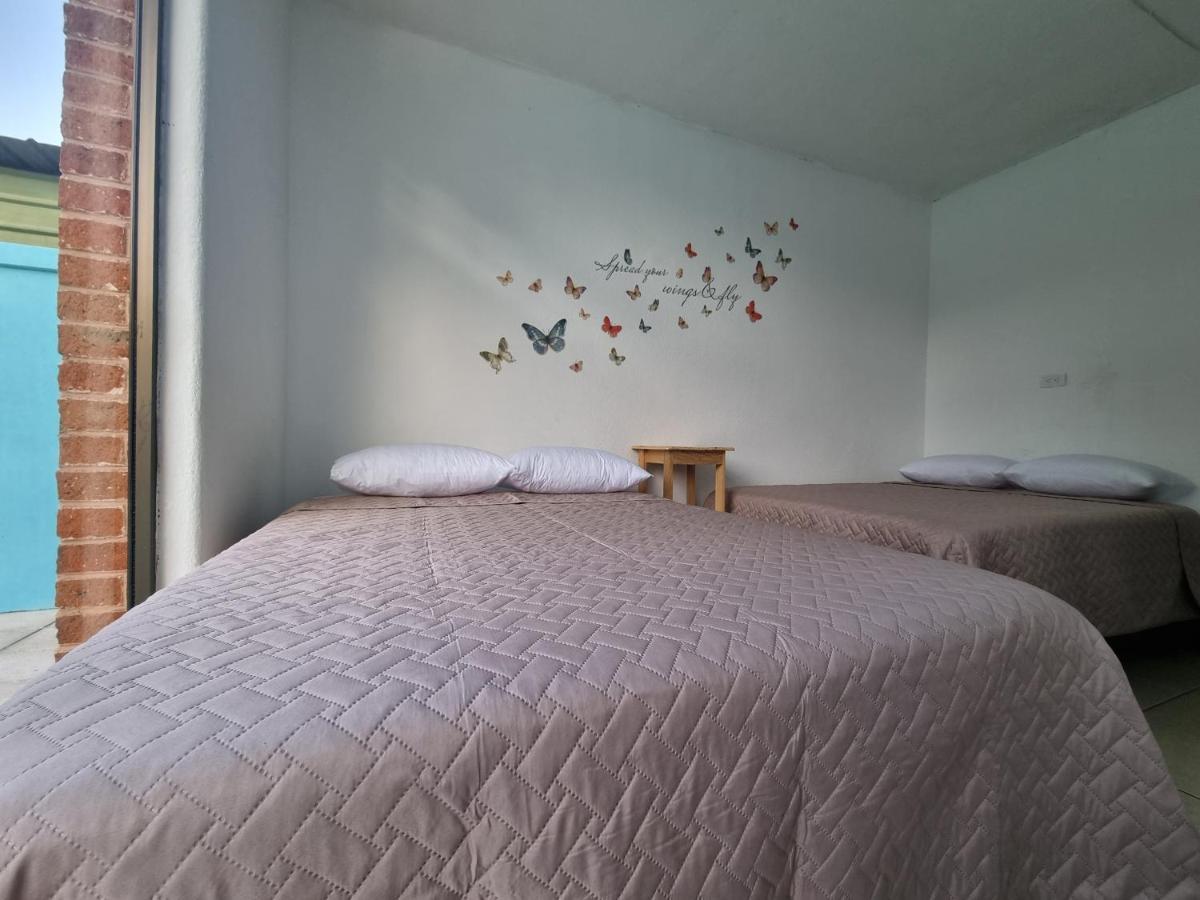 Central 10 Boutique Hostel Гватемала Экстерьер фото