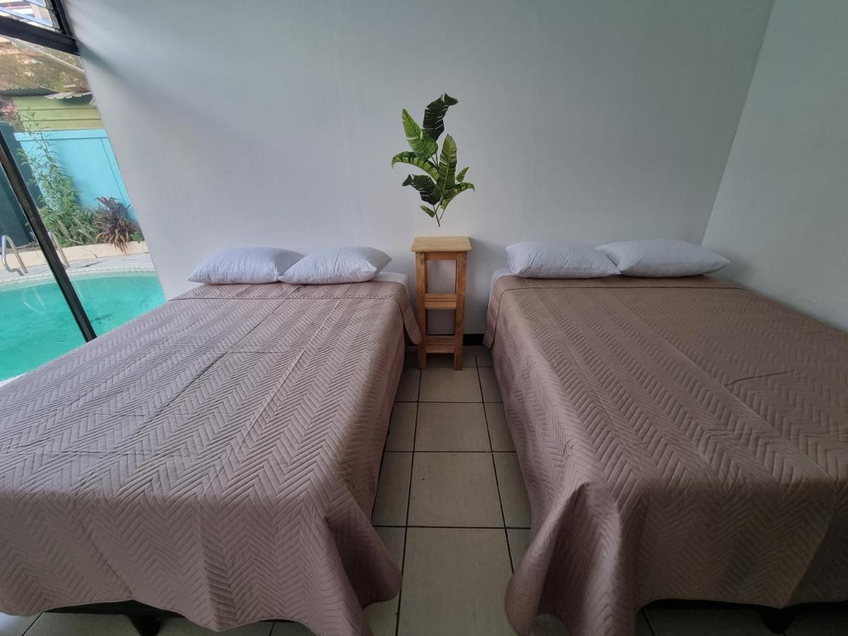 Central 10 Boutique Hostel Гватемала Экстерьер фото