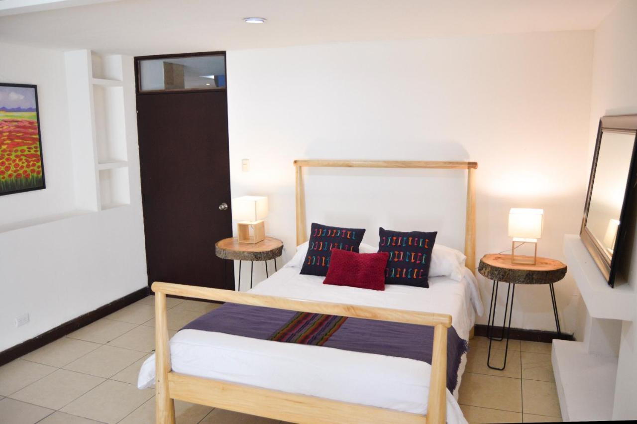 Central 10 Boutique Hostel Гватемала Экстерьер фото